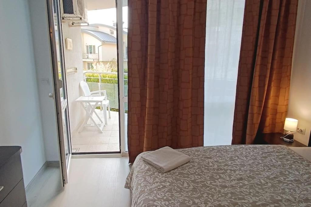 Atlantis Studio Burgas Exterior photo